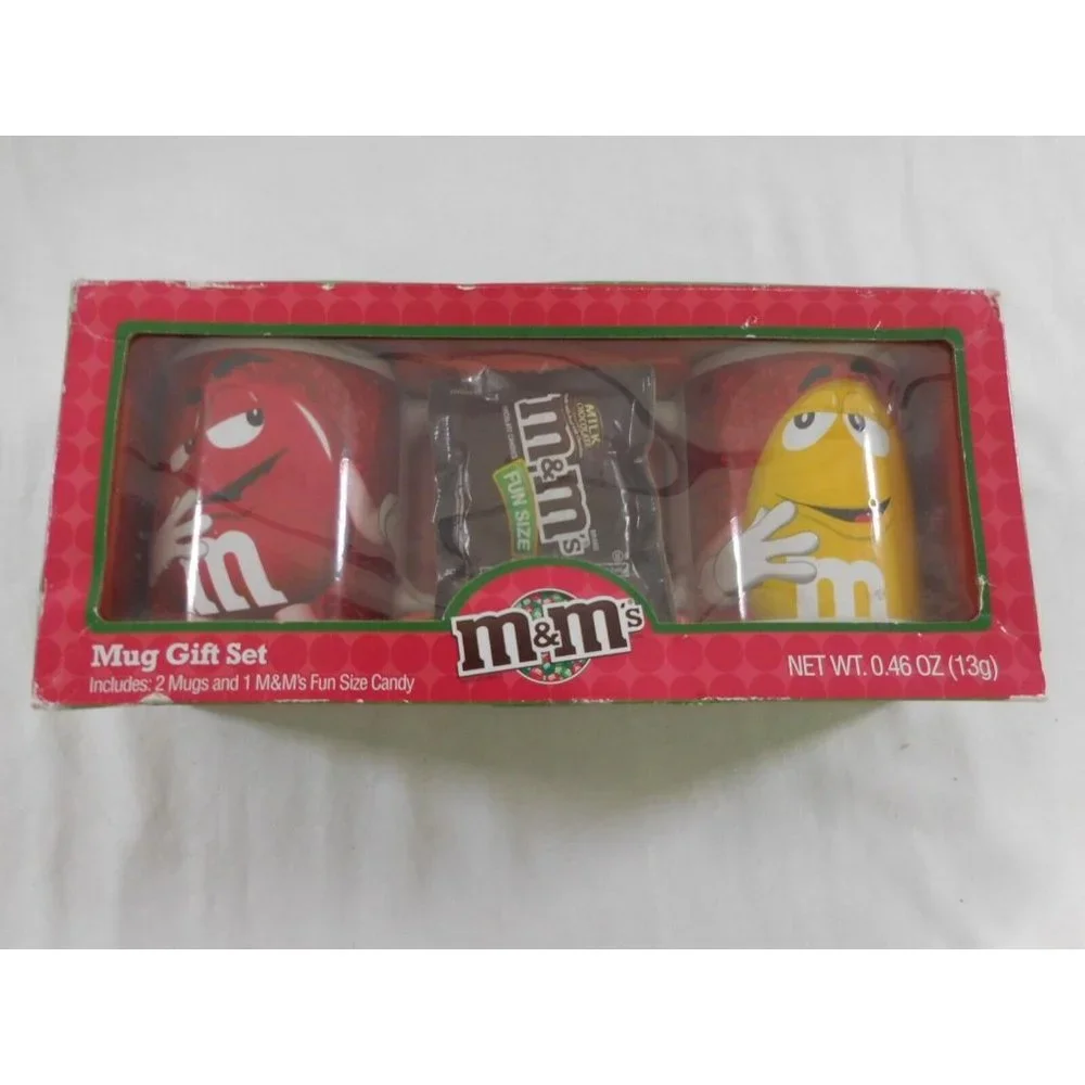 2016 M&M's Character Coffee Tea 2 Mug  Gift Set  Red & Yellow Characters + M&M's